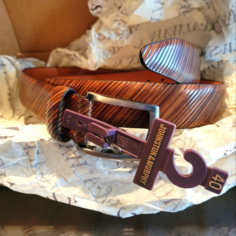 SOLD: NWT: Johnston & Murphy: Diagonal Etched Tan Leather Belt: 40